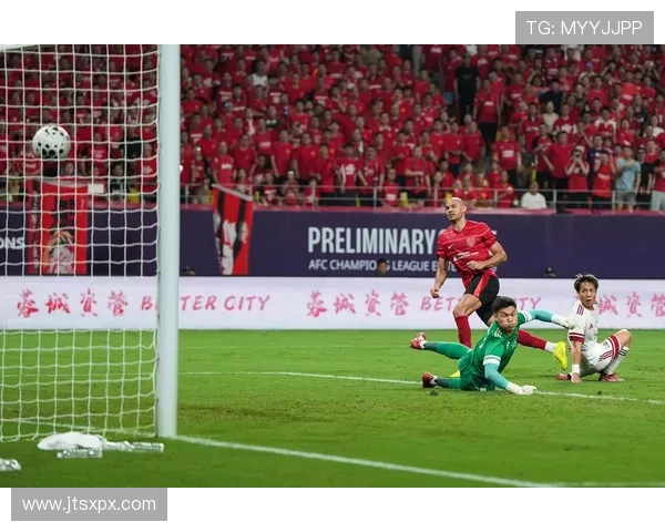 28岁蓉城中卫亚冠接连失误已送四球影响球队晋级